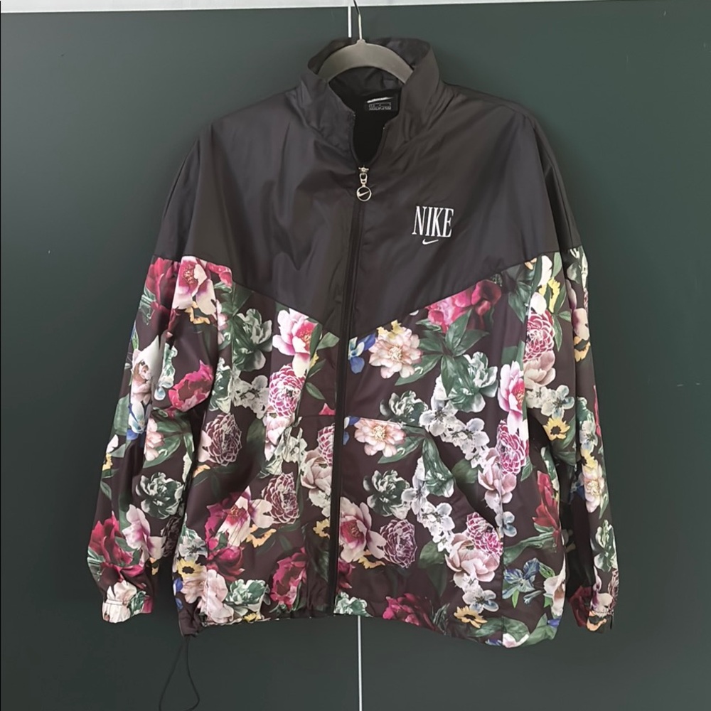 Nike Black Floral Windbreaker Jacket Modern Design